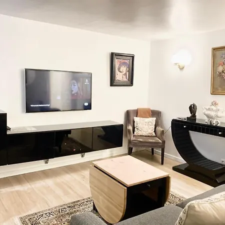 Luxury In The Golden Triangle - Appartamento Parigi