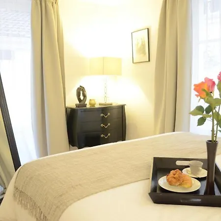 Luxury In The Golden Triangle - * Parigi